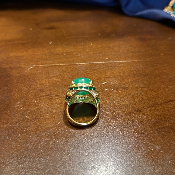 Gorgeous women’s jade and gold ring - Picture 4 of 4
